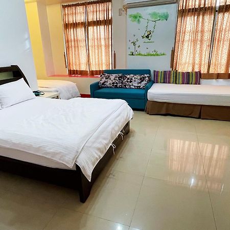 A Lot Of Music And Breakfast Appartement T'ai-tung Buitenkant foto