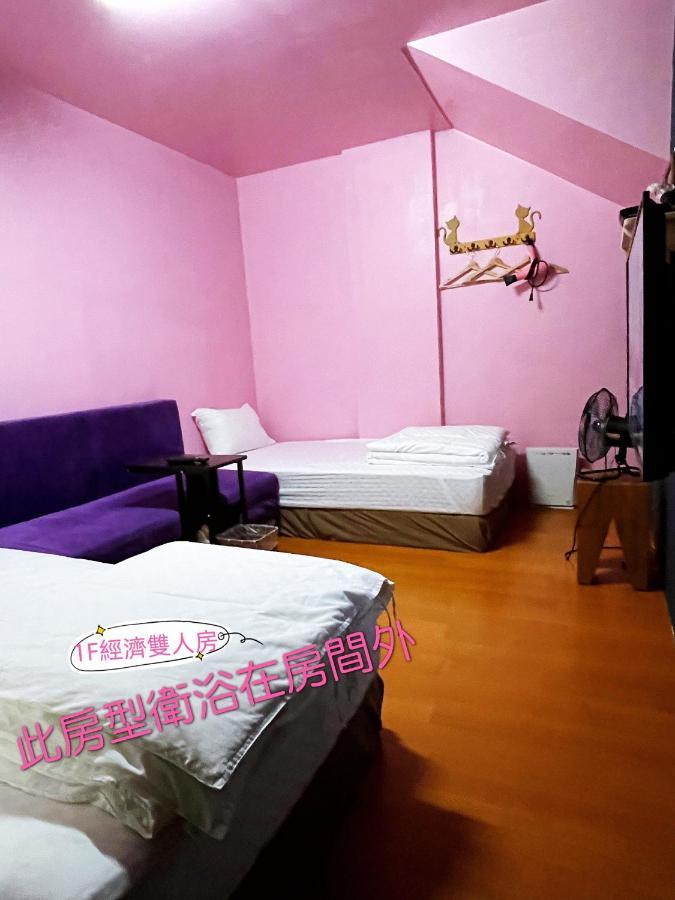 A Lot Of Music And Breakfast Appartement T'ai-tung Buitenkant foto